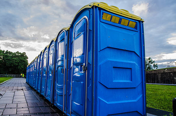 Best Porta potty delivery and setup  in Highland, AR